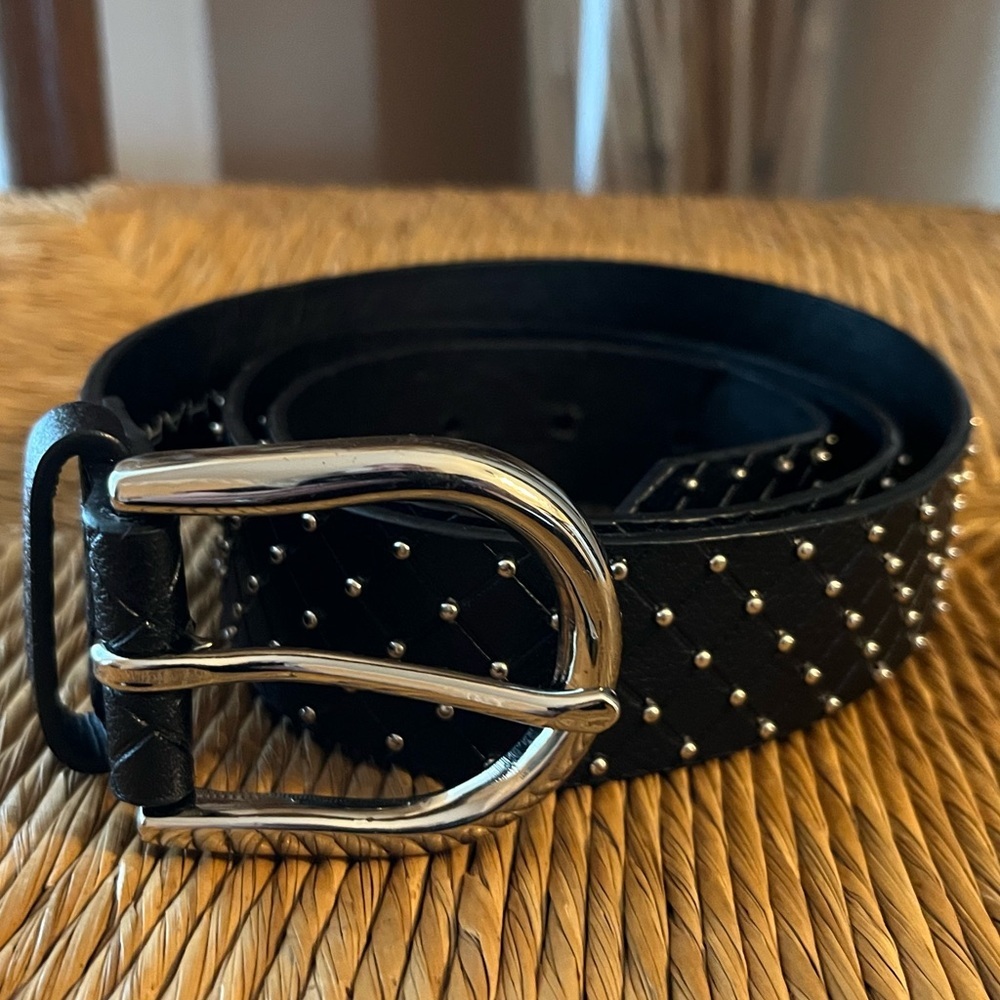 Tahari Womens Studded Black Leather Belt Silver Studs Rivets Sz Medium Rock Punk